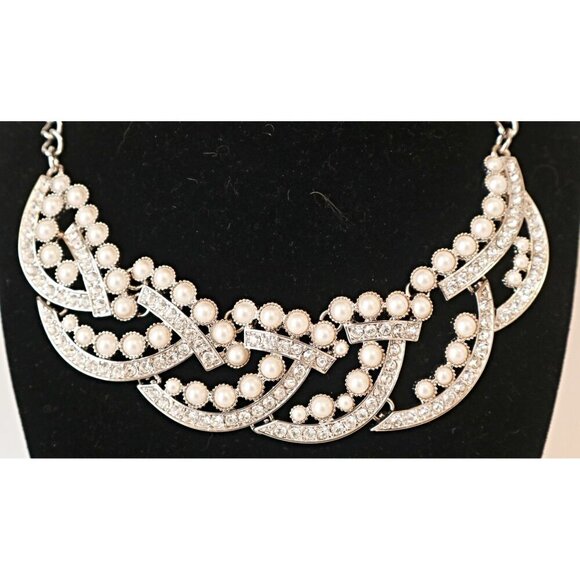 Ann Taylor Silver Tone Faux Pearl & Rhinestone Statement Necklace 19" - Picture 2 of 4